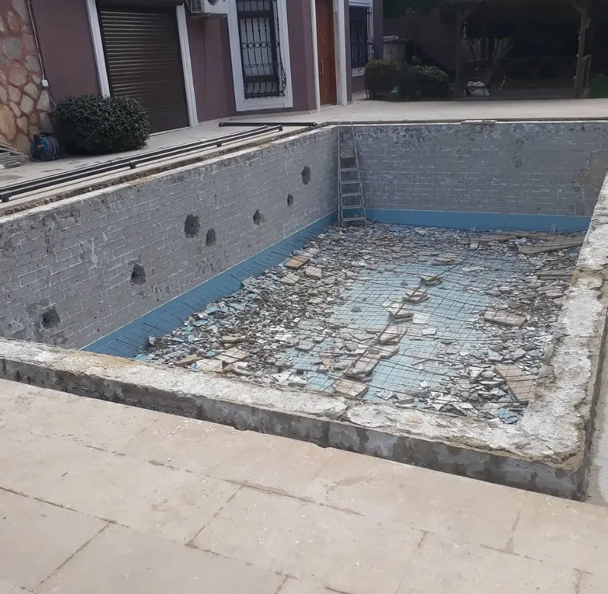 Tadilat öncesi havuz